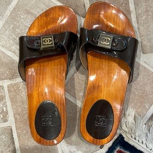 Chanel wooden sandals only worn once! Dark brown size 39/PRISTINE